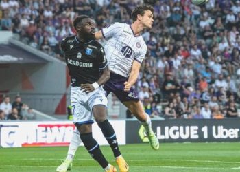 Auxerre büyük fırsat tepti