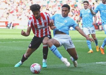 Brentford, lider Manchester City’i tek golle geçti