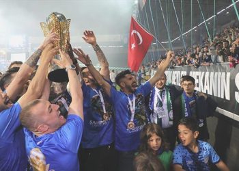 Çaykur Rizespor kupasına kavuştu