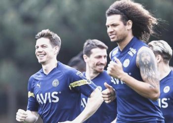 Fenerbahçe taktik çalışmalarına devam etti