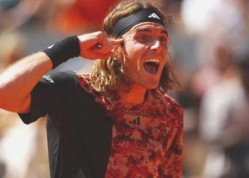 Fransa Açık’ta Sabalenka ve Tsitsipas turladı