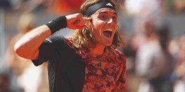 Fransa Açık’ta Sabalenka ve Tsitsipas turladı