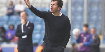 “Hayatta profesyonellik var, ekmek kazanıyoruz”