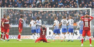 Hoffenheim ligde kaldı, Stuttgart play-out’a!