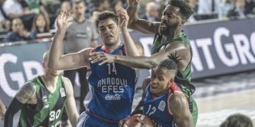 Nefes kesen maçta Anadolu Efes yarı finalde!