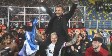 Okan Buruk, Icardi’nin omuzlarında!