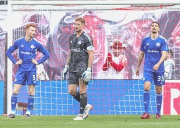 Schalke 1 yıl sonra tekrar küme düştü!