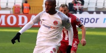 Süper Lig ekibinde ayrılık! Resmen açıklandı