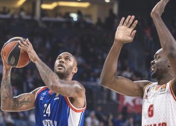 Anadolu Efes’te yaprak dökümü devam ediyor