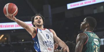 Anadolu Efes’ten şampiyonluk yolunda dev adım!