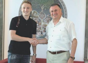 Atakaş Hatayspor ayrılığı resmen duyurdu