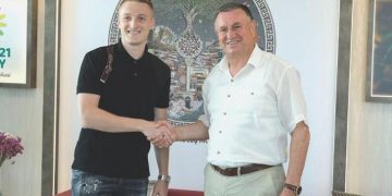 Atakaş Hatayspor ayrılığı resmen duyurdu