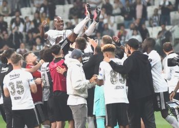 Atiba emeklilik maçını açıkladı!