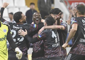 Atiba Hutchinson için sinema üzere son