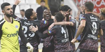 Atiba Hutchinson için sinema üzere son