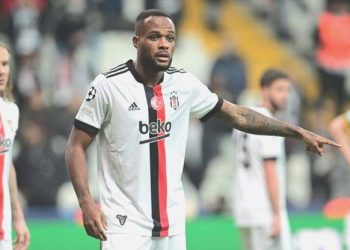 Cyle Larin için şok karar! Bonservisini almışlardı…