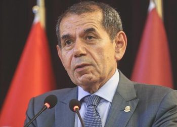 Dursun Özbek’ten gençlere tavsiye