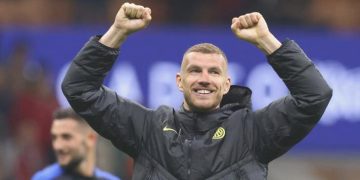 Dzeko için flaş iddia! Final sonrasında İstanbul’da kalacak…