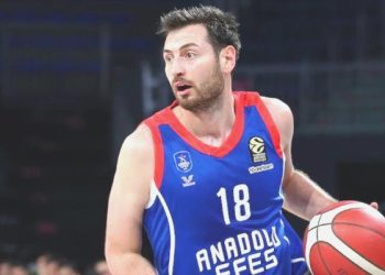 Egehan Arna, Anadolu Efes’ten ayrıldı
