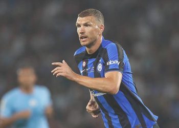Fenerbahçe’de transfer harekatı başladı! Gözler Edin Dzeko’ya çevirildi