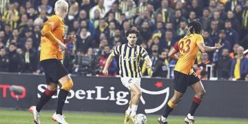 Galatasaray içeride, Fenerbahçe dışarıda tesirli