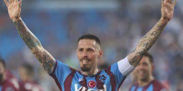Hamsik gözyaşlarını tutamadı