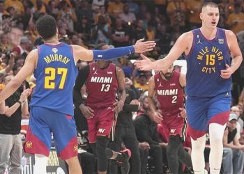 Jokic ve Murray tarih yazdı, Denver seride öne geçti