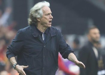 Jorge Jesus stadyumu terk etti!