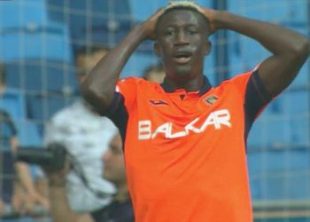 Keny inanılmaz kaçırdı! Kendisi bile inanamadı