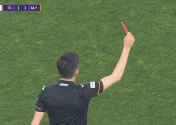 Kırmızı kart: Fatih Aksoy