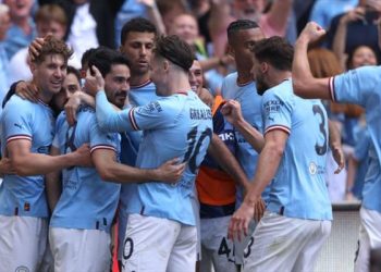 Manchester City tarihinde bir birincisi hedefliyor!