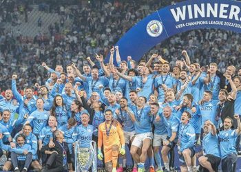 Manchester City ülkesine döndü