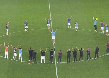 Marek Hamsik üçlü çektirdi