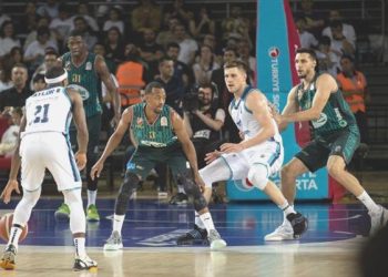 Nefes kesen yarı final maçında kazanan Türk Telekom!