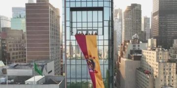 New York’ta Galatasaray taraftarları şampiyonluğu kutladı