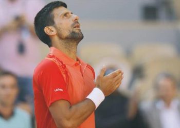 Novak Djokovic güle oynaya 4. çeşitte