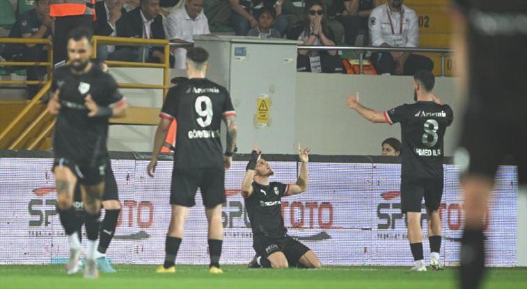 Pendikspor’da Regattin finale gösteri yaparak başladı!