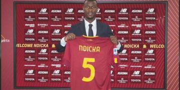 Roma yeni stoperini duyurdu! Bonservisi yok…