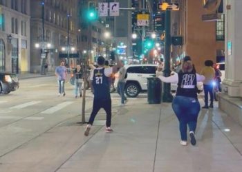 Şampiyonluk kutlamalarındaki silahlı ataklarda 11 kişi yaralandı