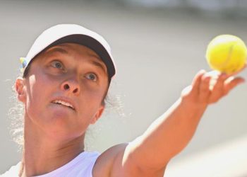 Swiatek sürprize müsaade vermedi