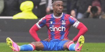 Wilfred Zaha kararını verdi! 30 milyon Sterlin’i elinin zıddıyla itti