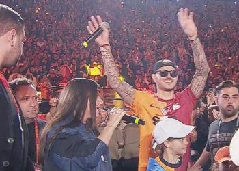 Yılın düeti Icardi ve Simge’den!