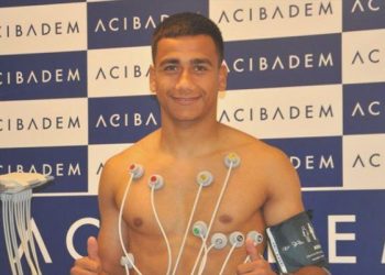 Zelzelede yakınlarını kaybeden Oğuzhan, Hatayspor’a imzayı attı