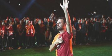 “Artık sen de büyük Galatasaray ailesinin bir ferdisin”