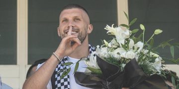Beşiktaş, Rebic’in imzasını duyurdu! İşte maliyeti…