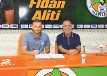 Corendon Alanyaspor’a Kosovalı stoper! 3 yıllık