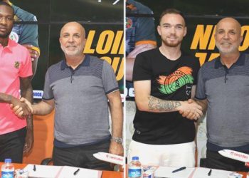 Corendon Alanyaspor’dan imza gösteri