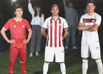 Demir Küme Sivasspor yeni dönem formalarını tanıttı