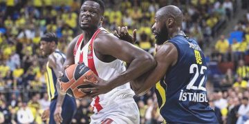 Fenerbahçe Beko’da yaprak dökümü devam ediyor
