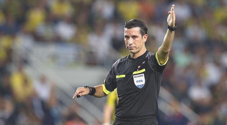 FIFA kokartlı hakem vazifesi bıraktı!